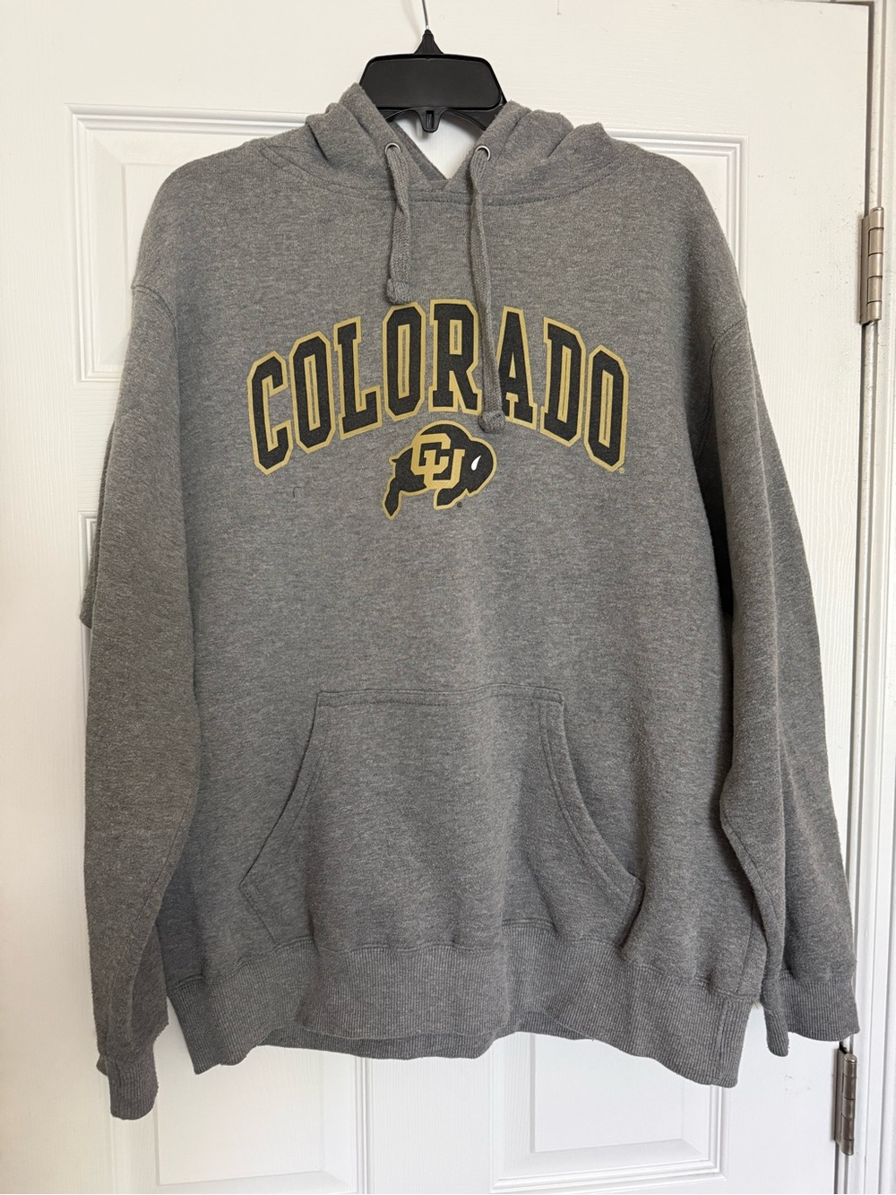 CU Boulder hoodie sweatshirt size large.